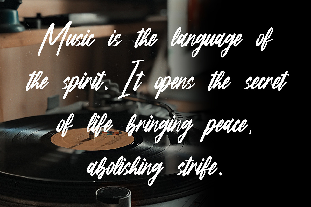 Playlist -  Modern Calligraphy Font, a Handwritten Font by Arendxstudio (Photo 4 of 9)