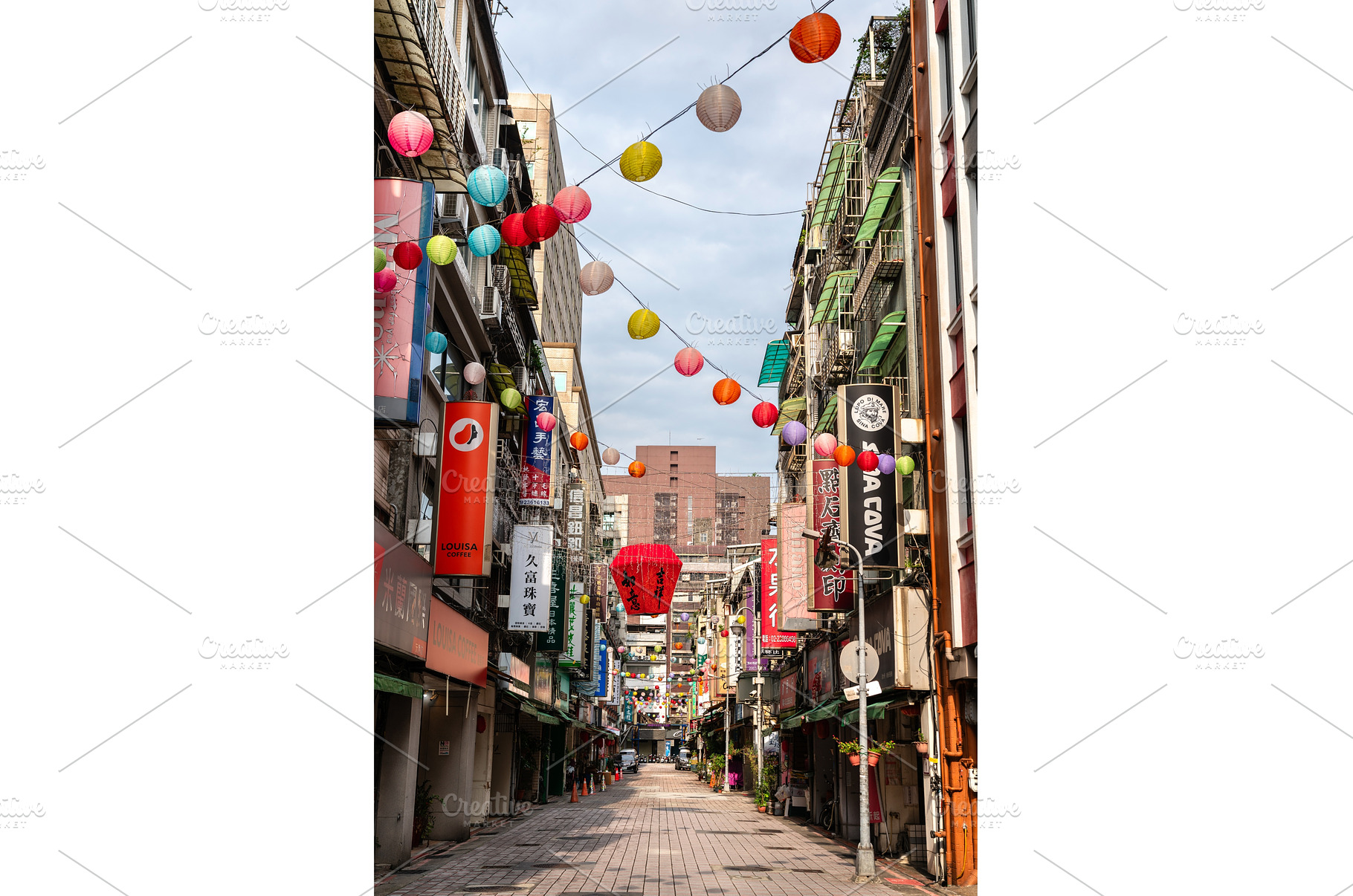 Yuanling Street with lantern, an Architecture Photo by Leonid Andronov