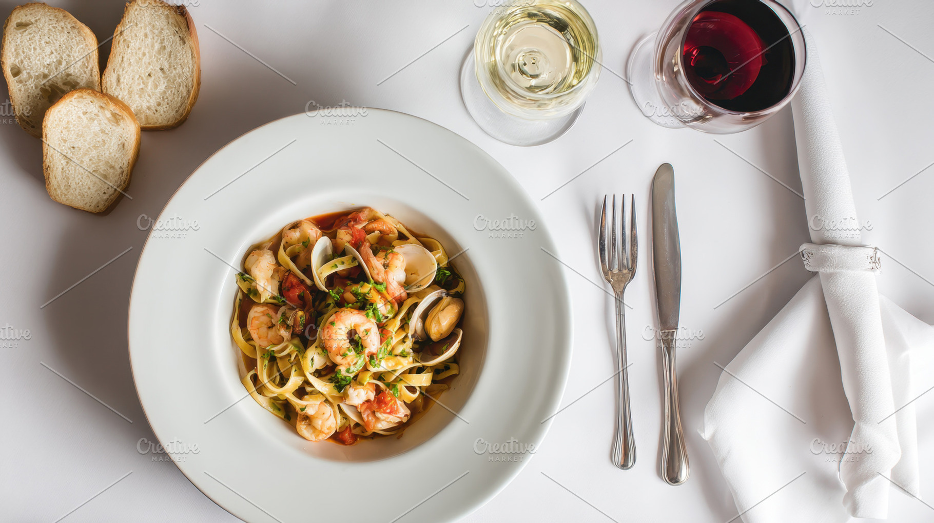 Dinner with seafood pasta and drinks, a Photo by Beautiful things
