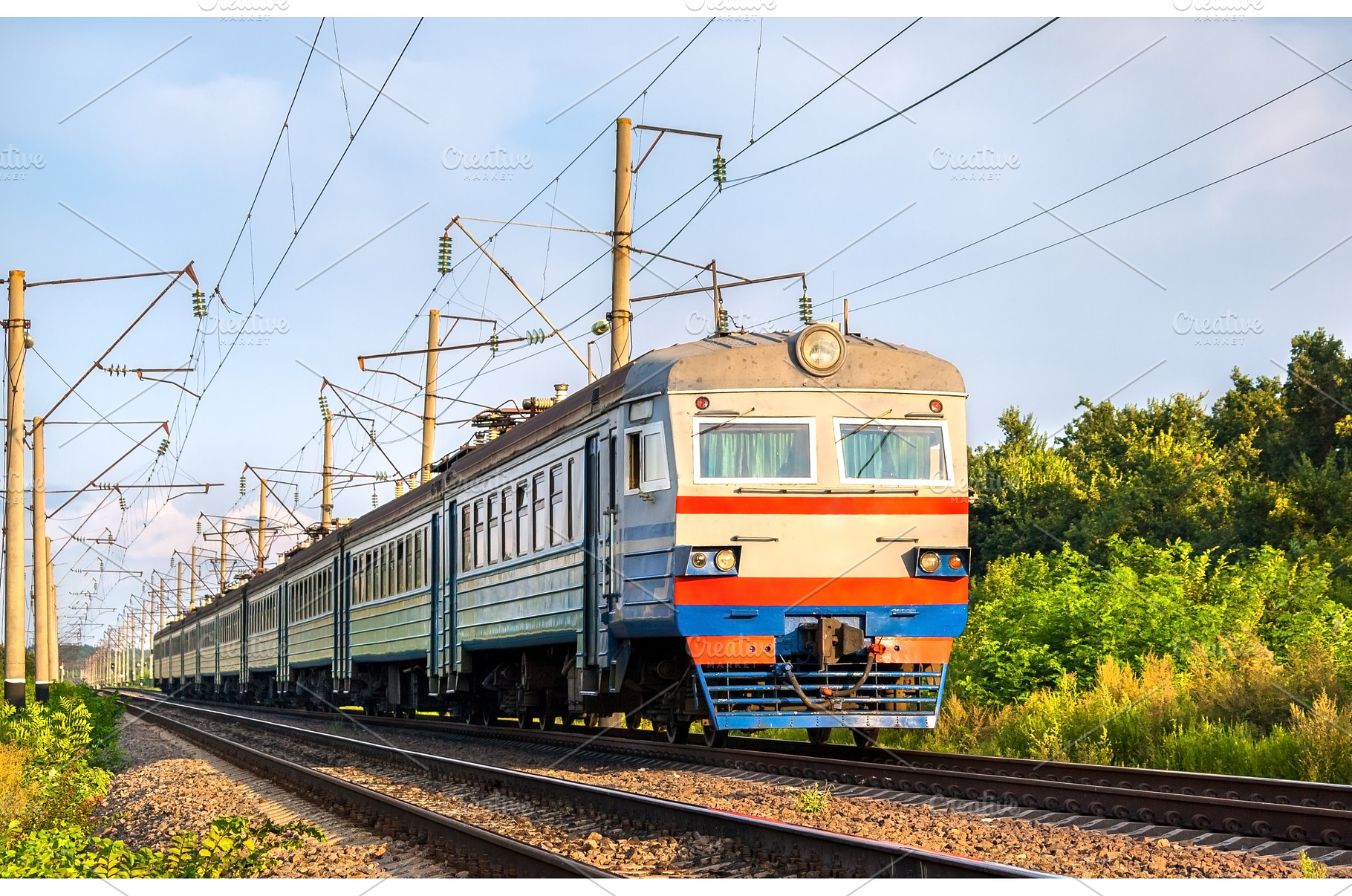 Suburban electric train in Odessa, a Transportation Photo by Leonid Andronov