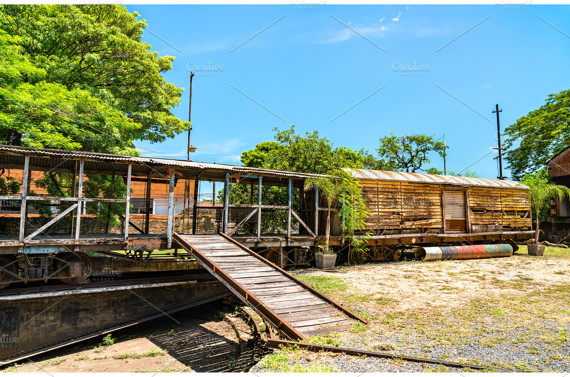 Rusty railway cars in Asuncion, a Transportation Photo by Leonid Andronov