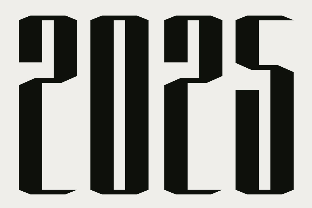 Thraquen – Condensed Display, a Blackletter Font by Nian Keun Studio (Photo 6 of 11)