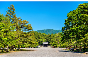Inside Kyoto Gyoen National Garden, a Nature Photo by Leonid Andronov