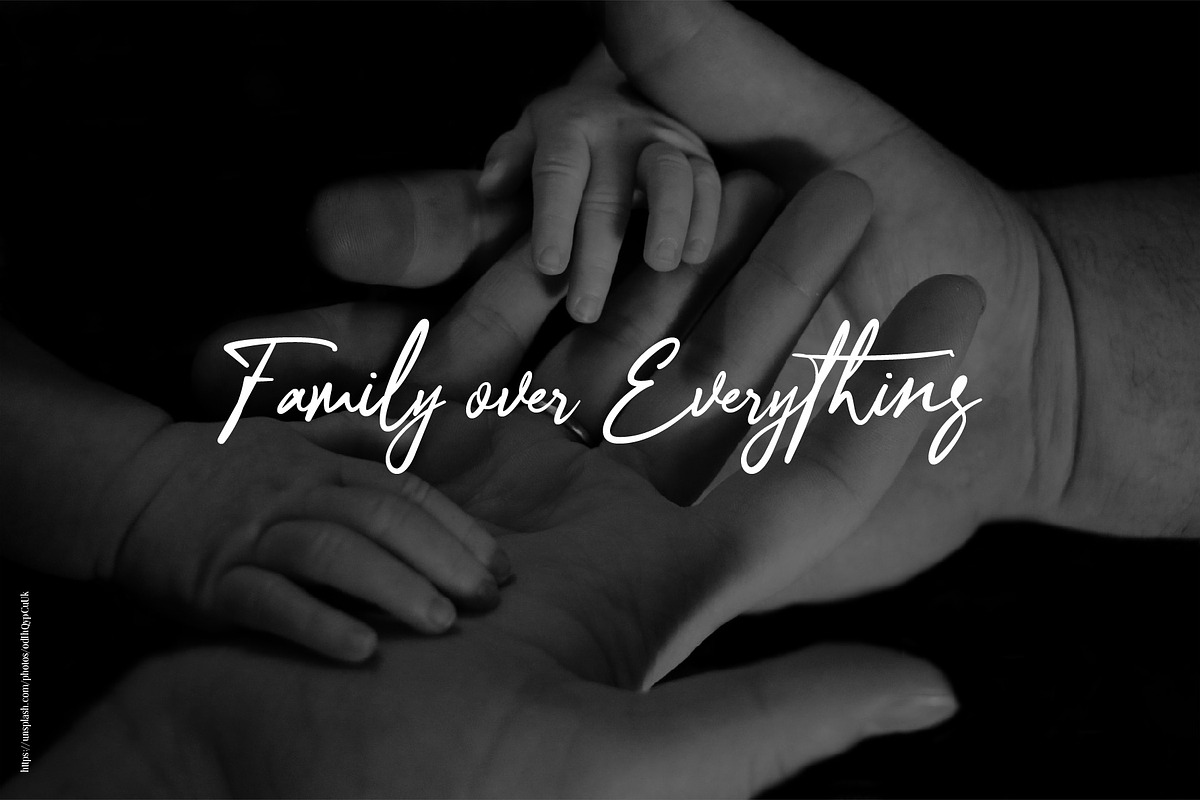 Ottenthic - Signature Ligatures, a Script Font by Adam Fathony (Photo 3 of 12)