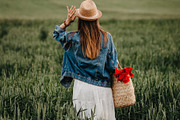 A girl in a poppy field - 5 photos, a Person Photo by Fargana (Thumbnail 2 of 4)