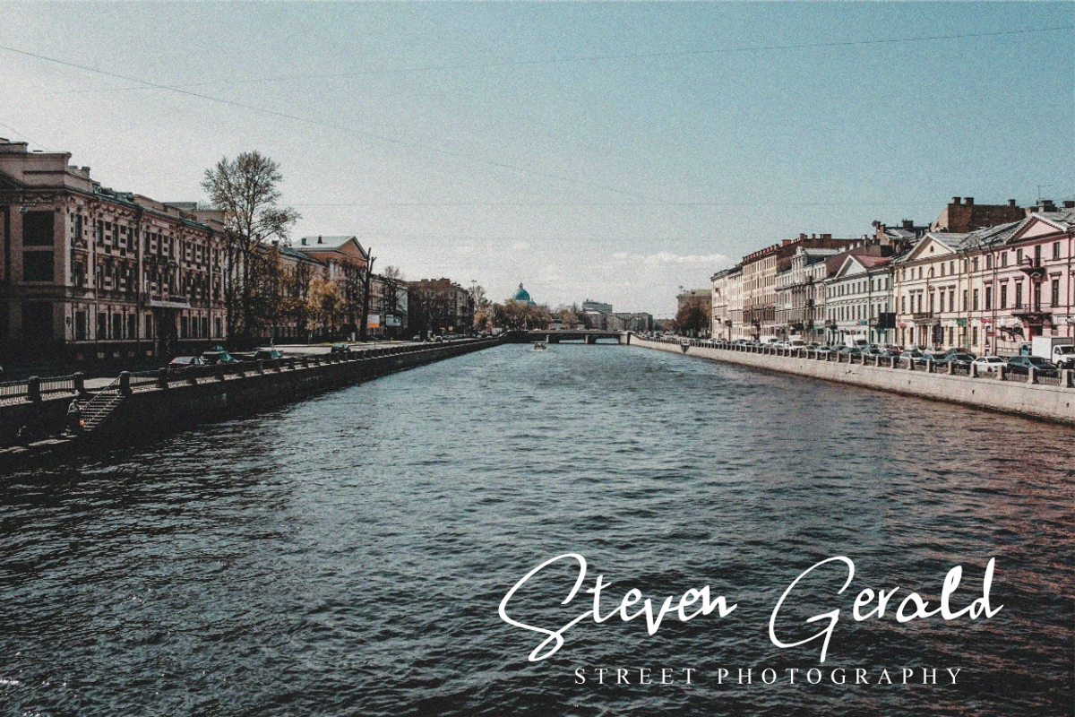 Anthus Signature, a Handwritten Font by Eltypesstudio (Photo 3 of 10)