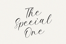 Thundra – Elegant Calligraphy Font