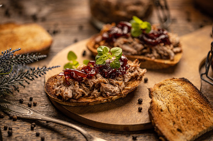 Delicious pulled duck, a Background Photo by Grafvision photography
