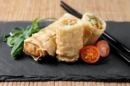 Crispy vegetables spring Rolls