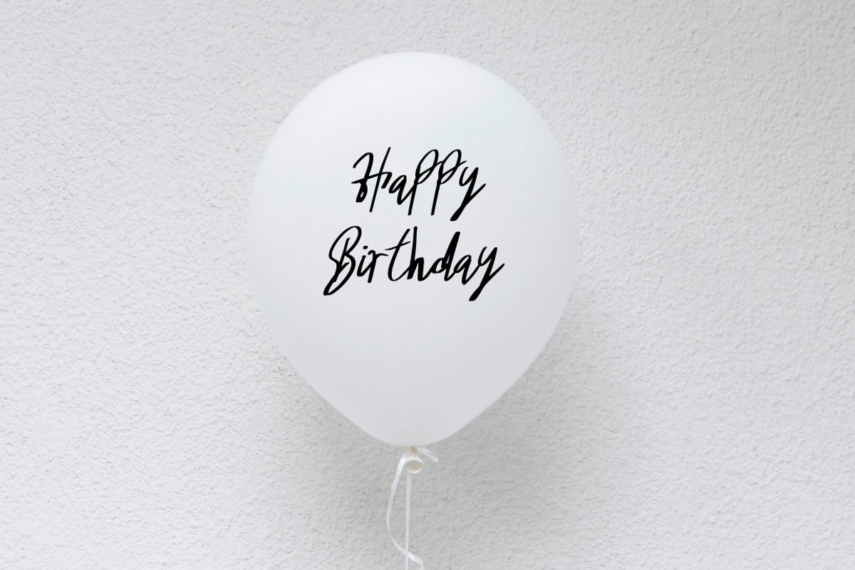 Reforia Signature, a Handwritten Font by Eltypesstudio (Photo 8 of 10)