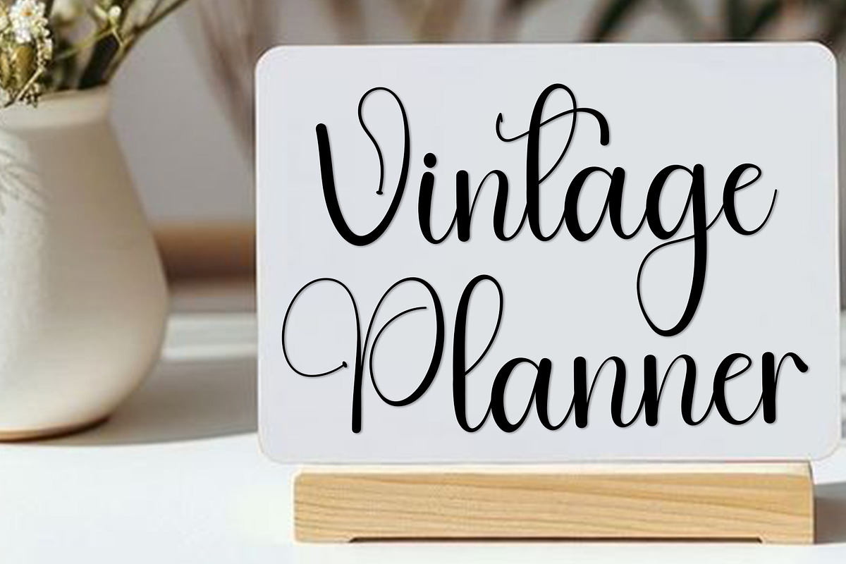 Wonderful Vintage, a Handwritten Font by InermediaSTUDIO (Photo 2 of 8)