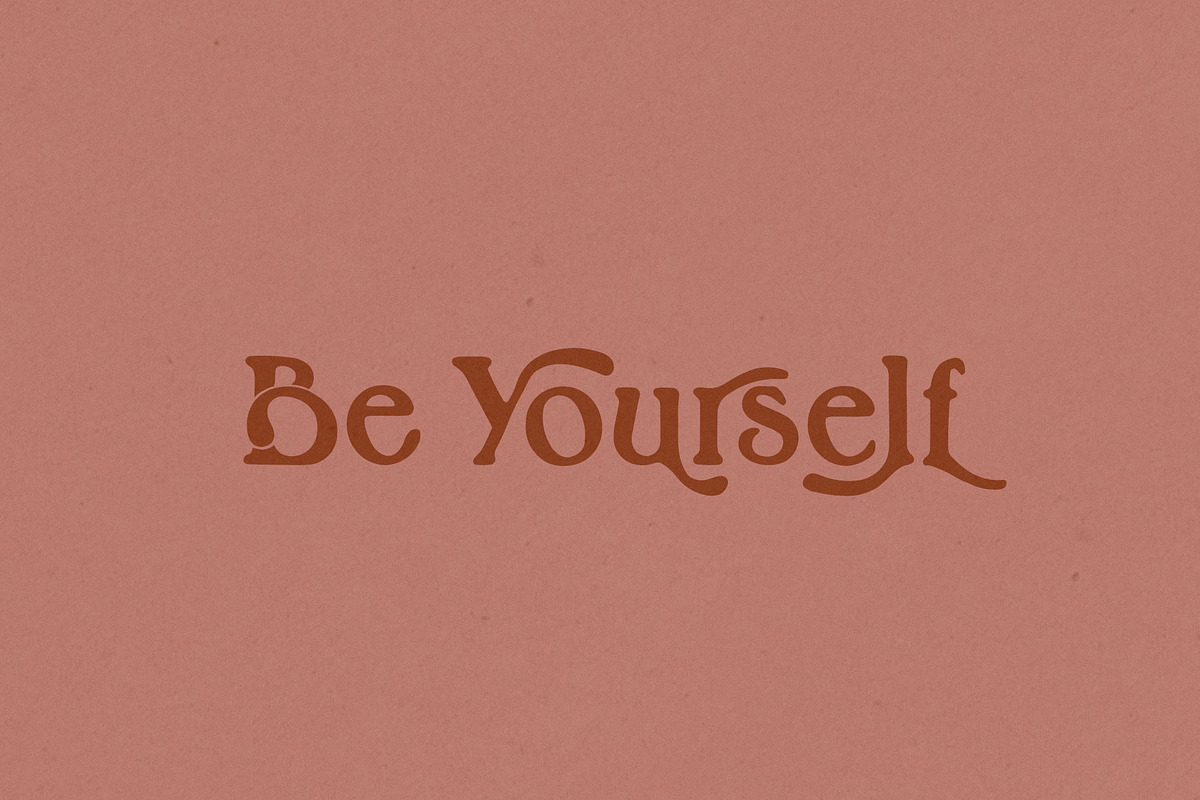 Quanta La Oranj Vintage Serif Font, a Serif Font by Creativeqube Design (Photo 7 of 14)