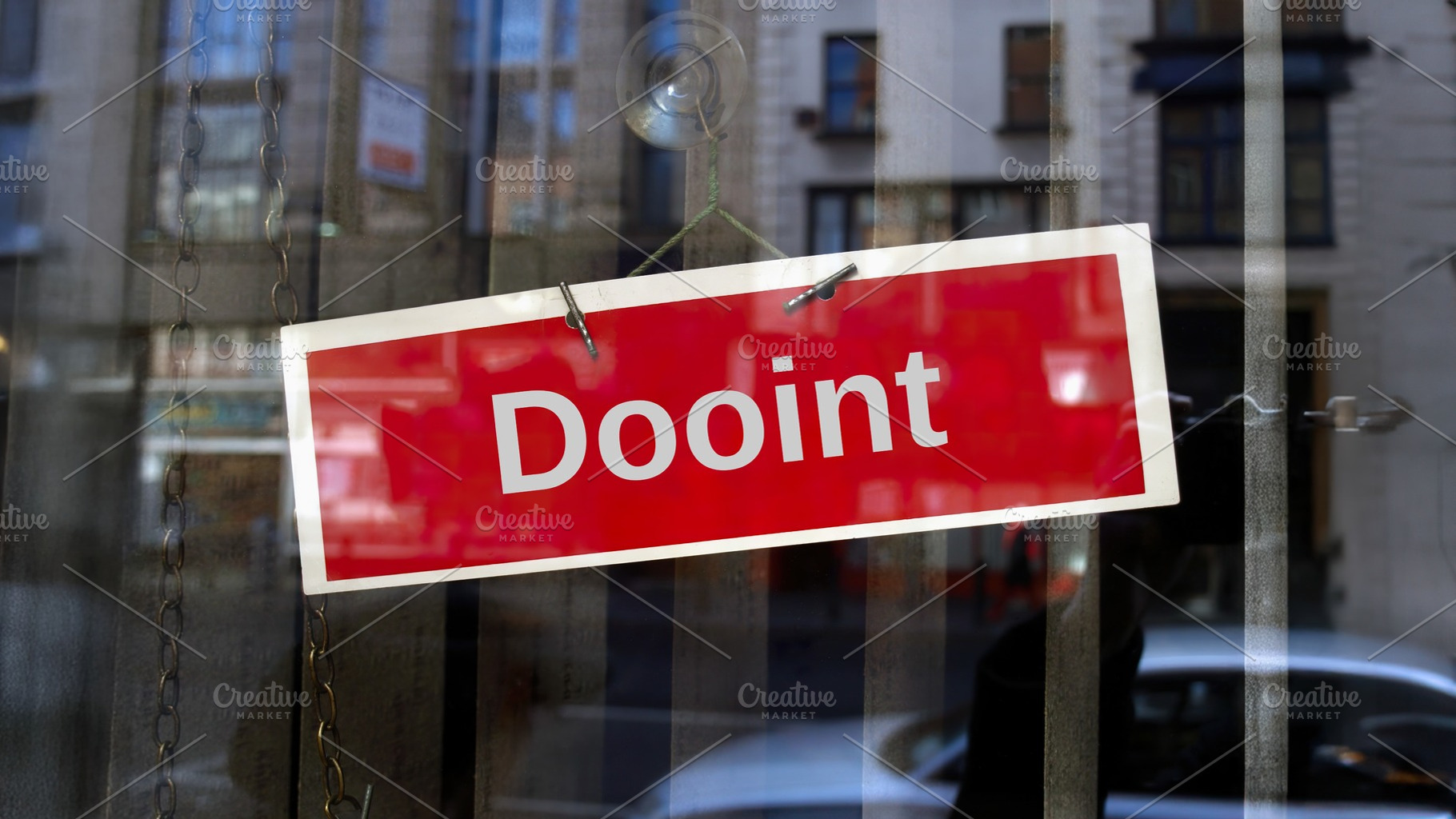 closed sign in Manx Gaelic, a Photo by WorldOfPhotos