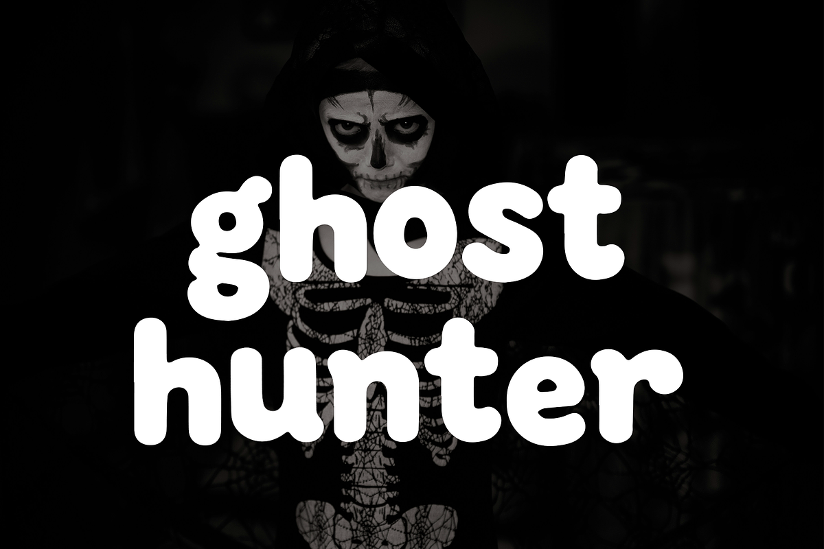Thick Outline, a Script Font by InermediaSTUDIO (Photo 3 of 8)