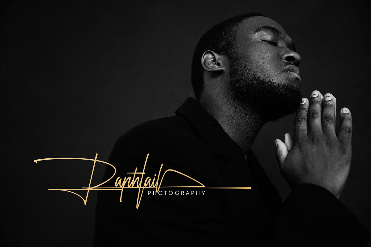 Rinature | Signature Font, a Script Font by Lemonthe (Photo 7 of 9)