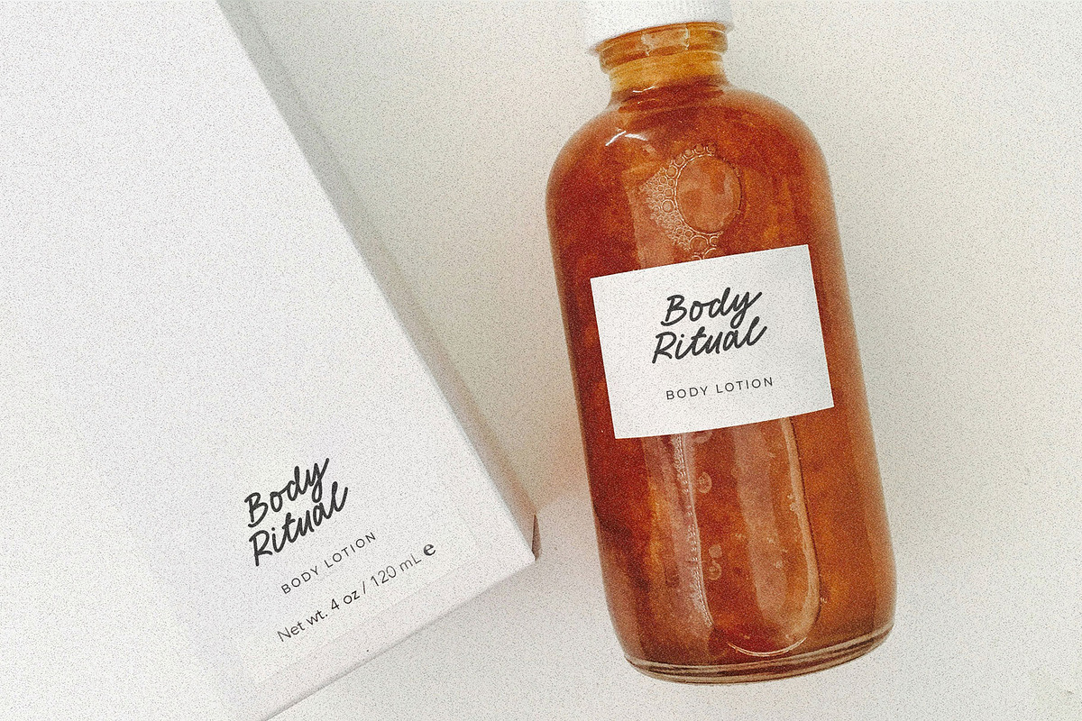Casbery Script Font, a Handwritten Font by RantautypeStudio (Photo 5 of 15)
