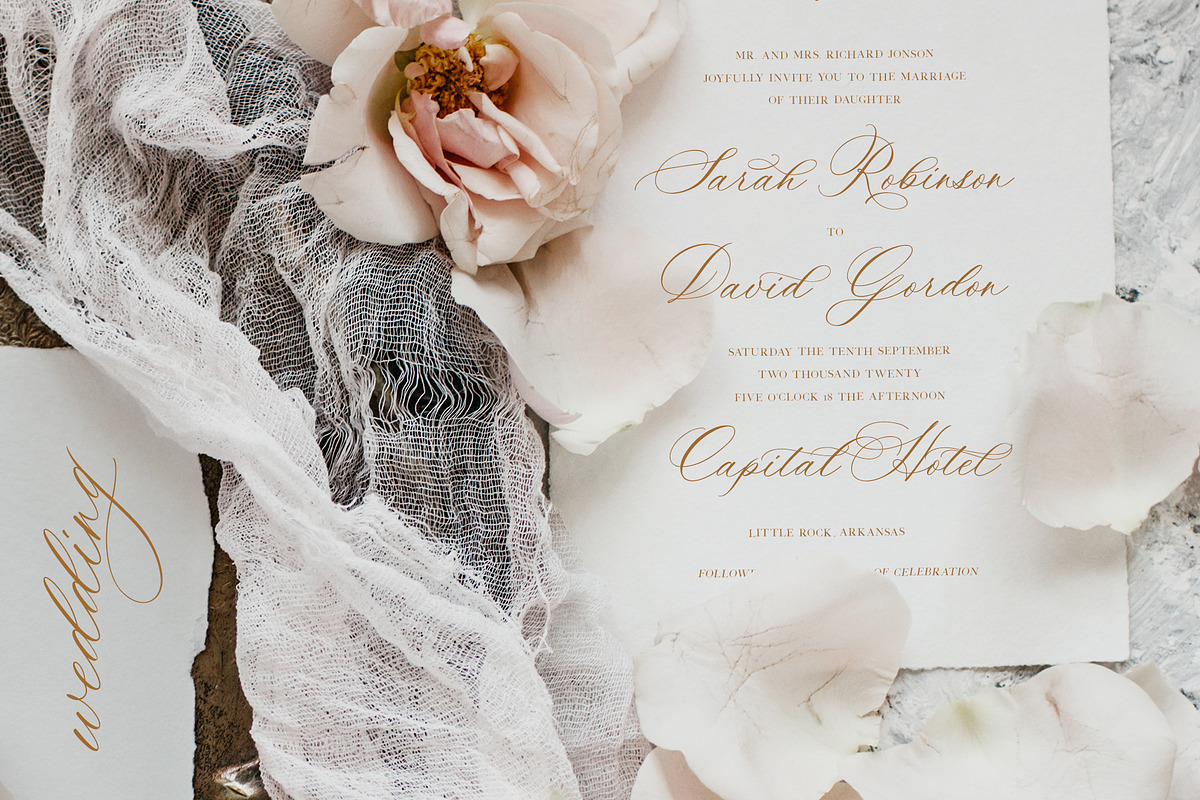 Free Download Preview - Fontfreebie