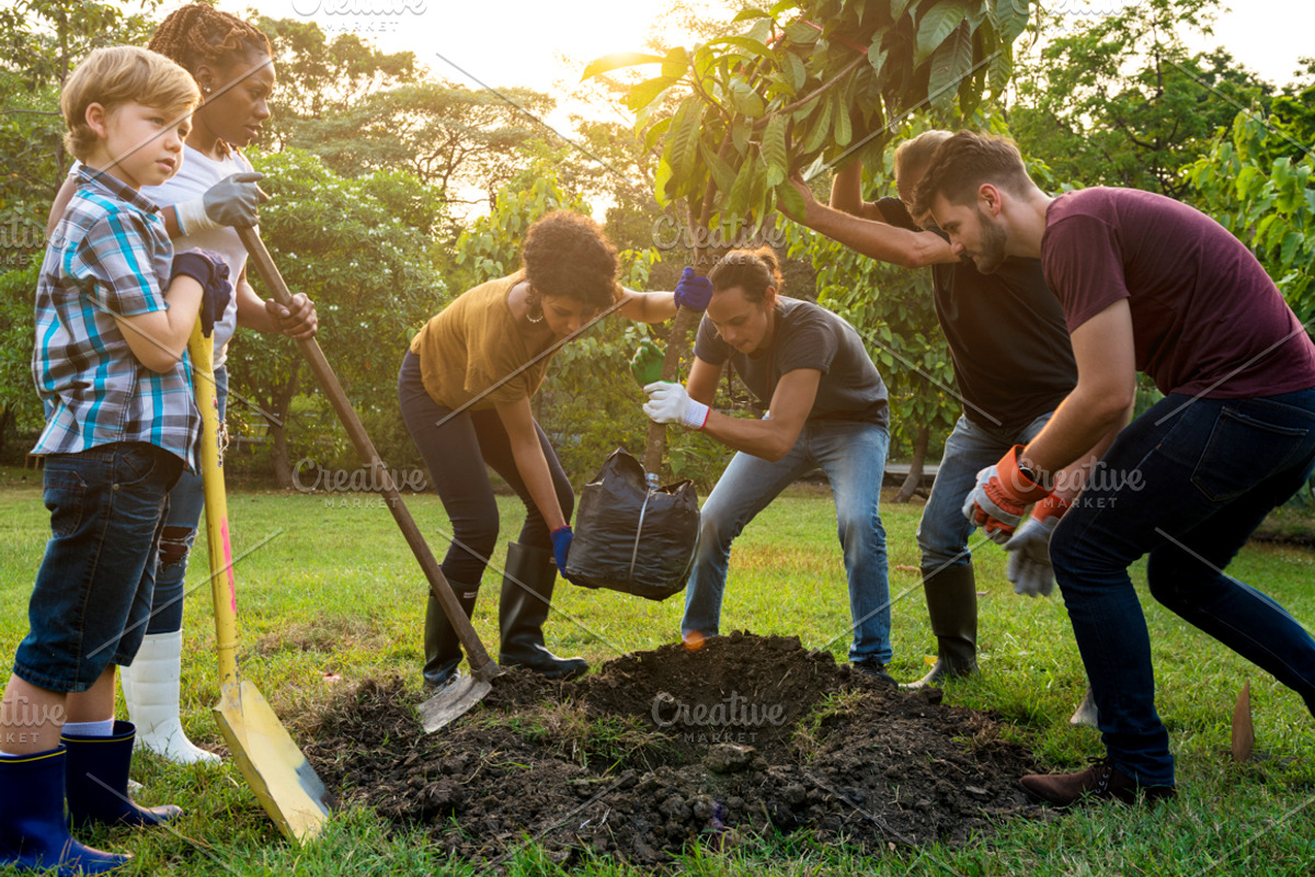 The best community bundle featuring community, bundle, and communication, a Person Photo by rawpixel (Photo 3 of 21)