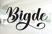 Bigde | Script Font, a Handwritten Font by Scratchones (Thumbnail 1 of 9)
