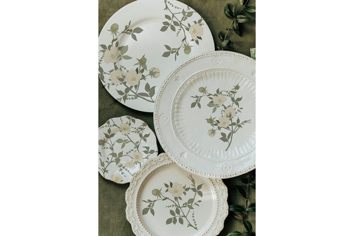 Bramble Bloom Seamless Pattern, a Pattern Graphic by MouseGrey (Photo 4 of 17)