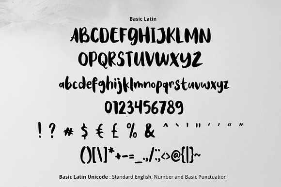 Hike More Font preview 6