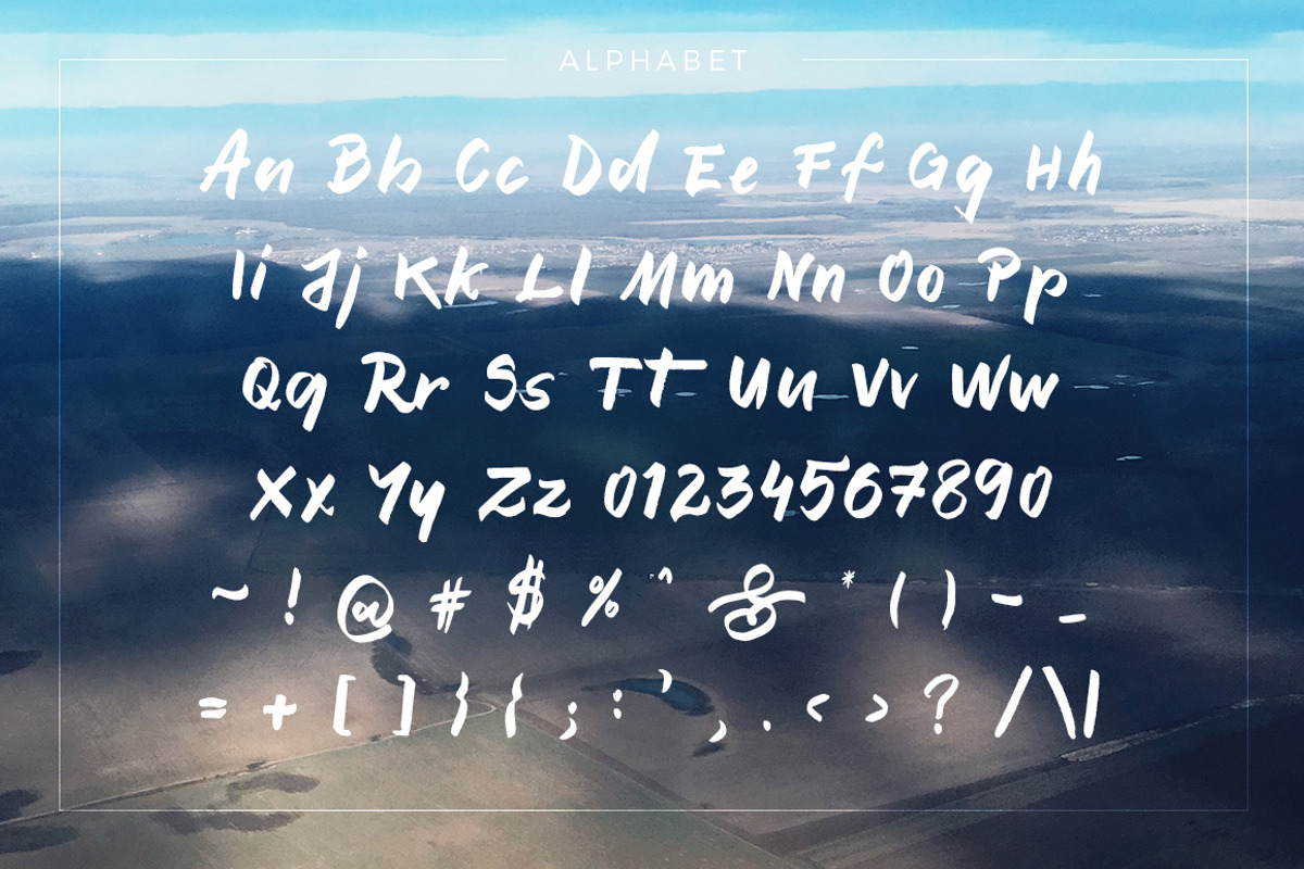 Motanly Typeface preview 2
