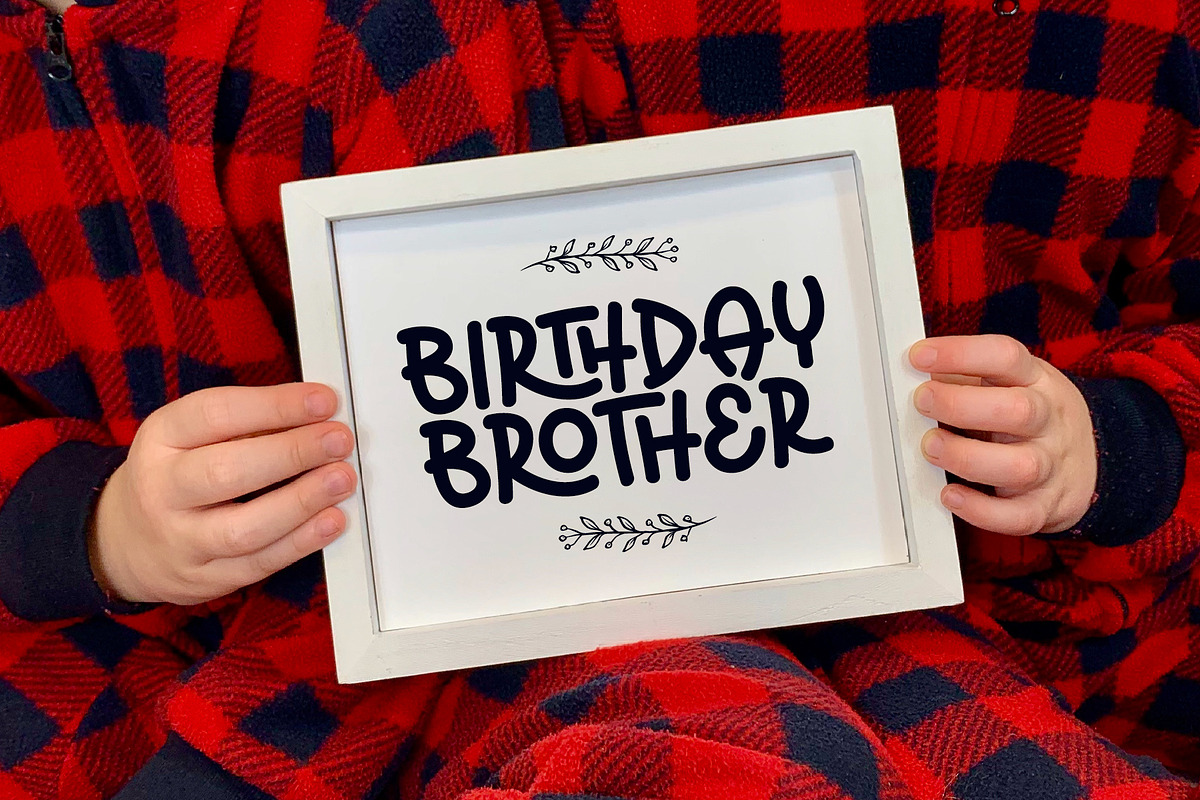 High School Club - Cute Font, a Handwritten Font by Airotype (Photo 5 of 12)