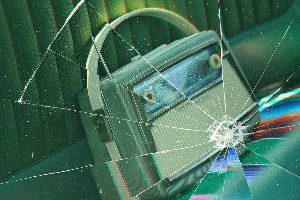 Cracked Screen Photo Effect, a Layer Style Add-On by Design Squad (Photo 3 of 5)