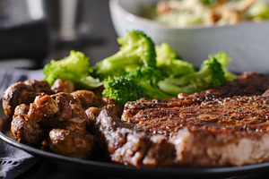ribeye steak with broccoli