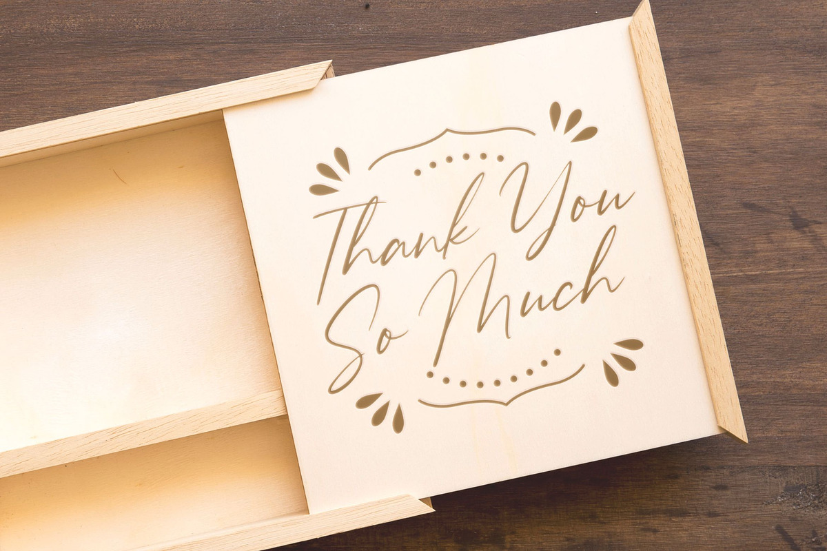 Gardenisa - Modern Calligraphy Font, a Script Font by Balpirick Studio (Photo 7 of 7)