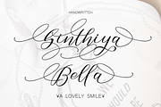 Sinthiya Bella, a Script Font by Deniz86 (Thumbnail 1 of 11)