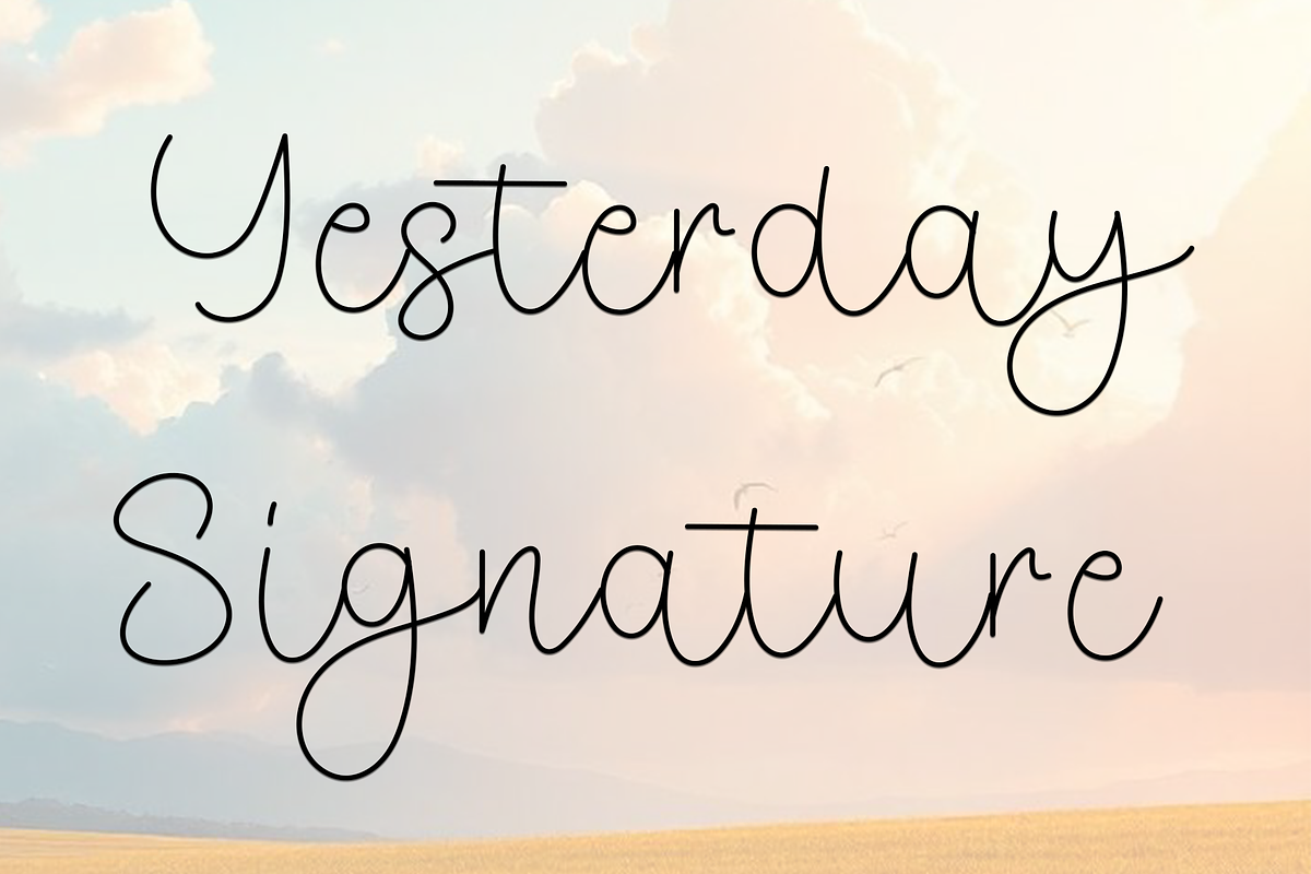 Moontly Christmas, a Handwritten Font by FreshTypeINK (Photo 5 of 8)