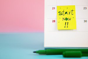Calendar with sticky note saying start now, motivation, mindset,, a Photo by salmon.black