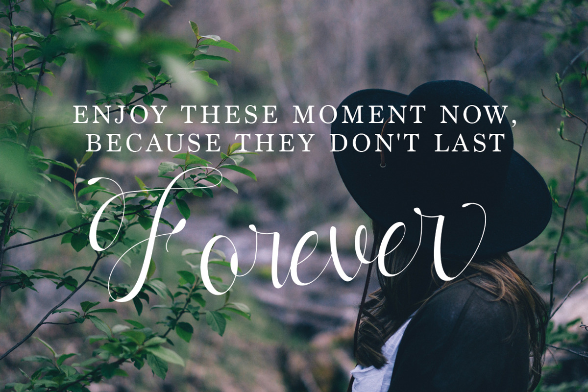 Ladylove Script Typeface preview 2