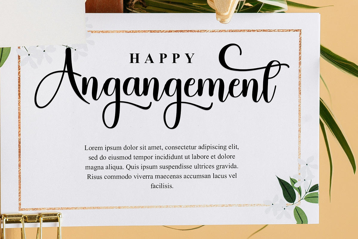 Crystal, a Handwritten Font by InermediaSTUDIO (Photo 4 of 8)