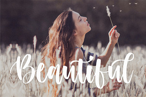 Storytail - Handwritten Script Font