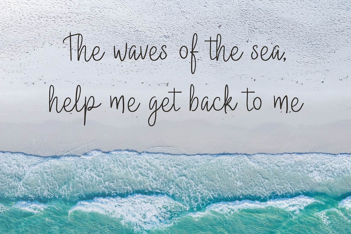 Dellatyna, a Script Font by Patria Ari (P4tcreativa) (Photo 4 of 10)