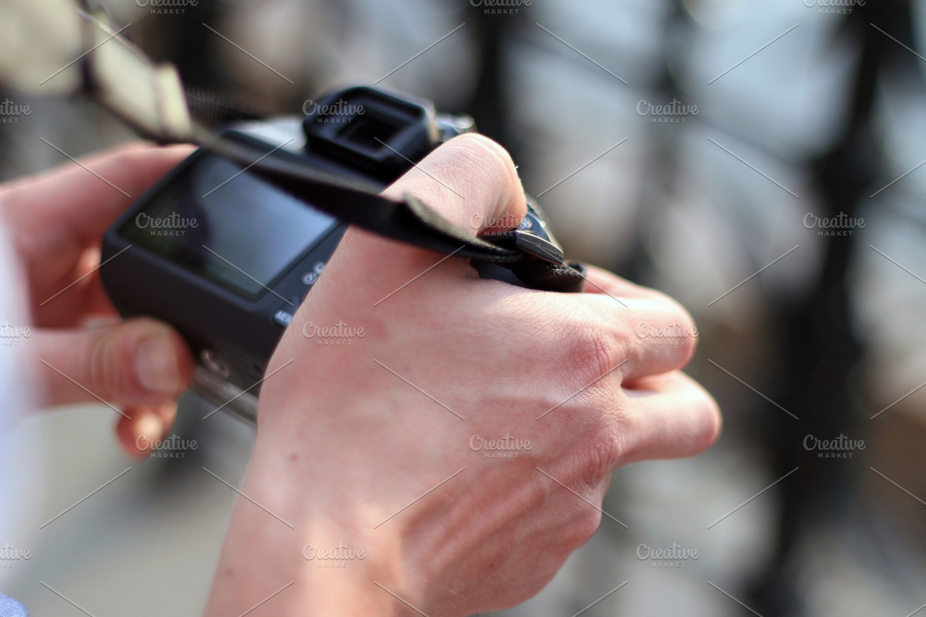 Photo shooter with DSLR