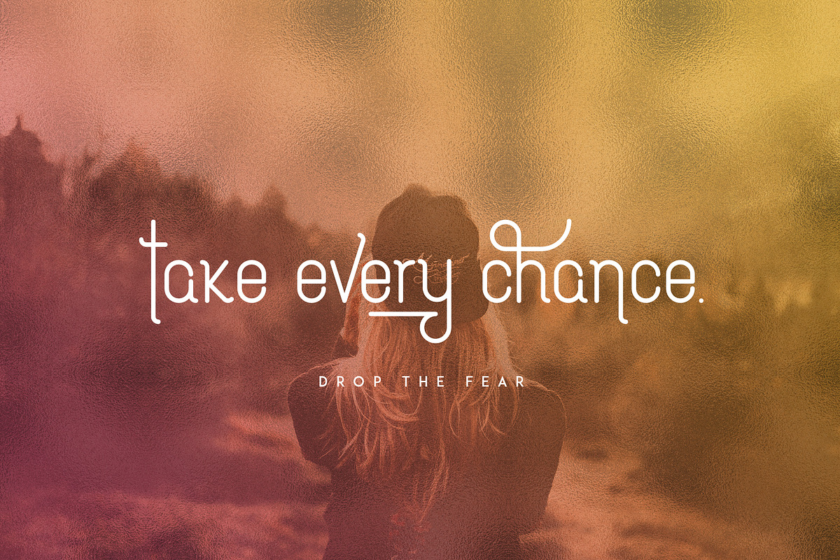 [Spring Vibes] Splendor Font -30%, a Font by VP Fonts (Photo 5 of 12)