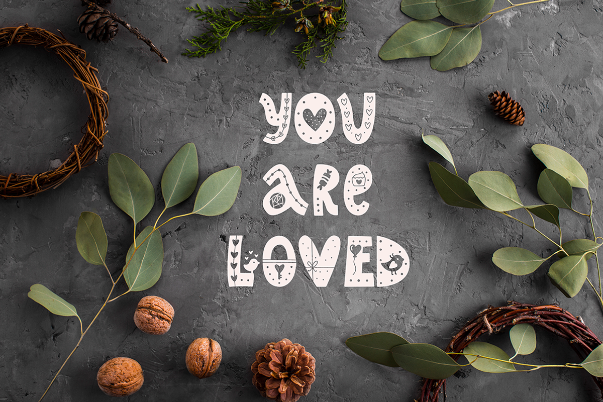 I’m In Love Font • Valentine's Font preview 7