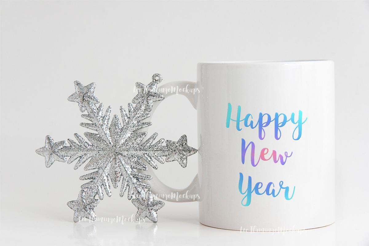 Winter coffee mug mockup minimal psd, a Cups & Container Mockup by Leo Flo Mockups (Photo 3 of 6)
