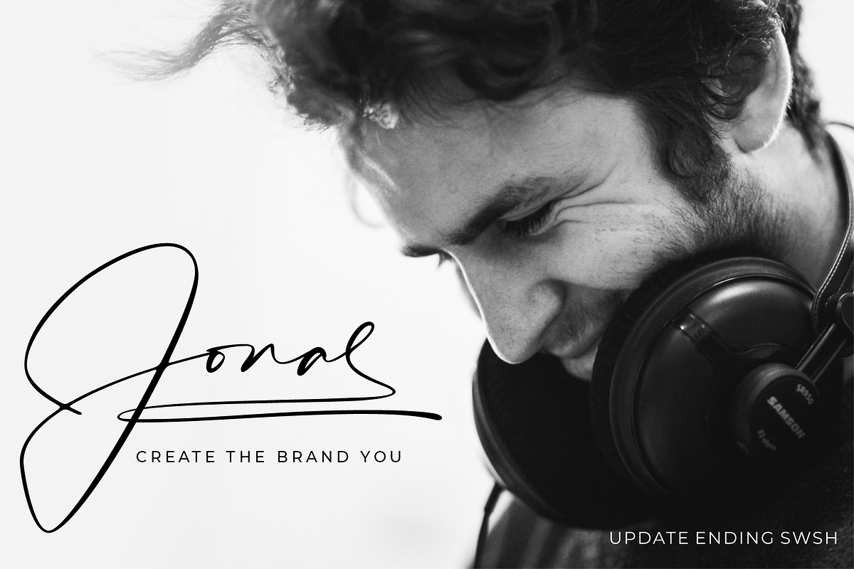 Hafidz – Luxury Signature Font, a Script Font by RedyStudio (Photo 9 of 19)