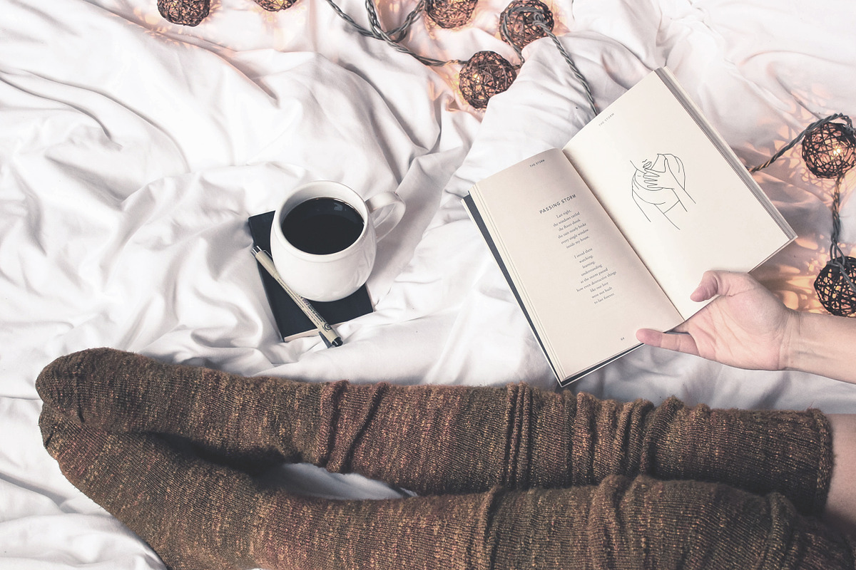 Cozy Mood. Line Art Seasonal Women, a Seasonal Illustration by AnMark (Photo 6 of 10)