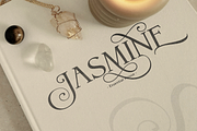 Semaro - Elegant & Luxury Font, a Serif Font by Gilar Studio (Thumbnail 10 of 15)