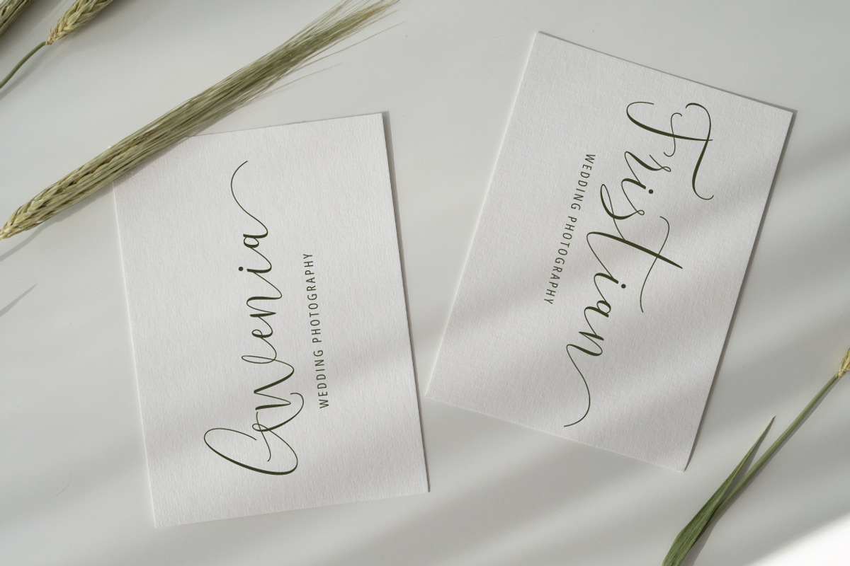Wamoly - Luxury Script, a Script Font by tebaltipislab (Photo 2 of 10)