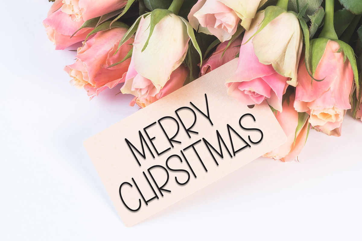 Vintage Christmas | Script Font, a Script Font by Scratchones (Photo 5 of 8)