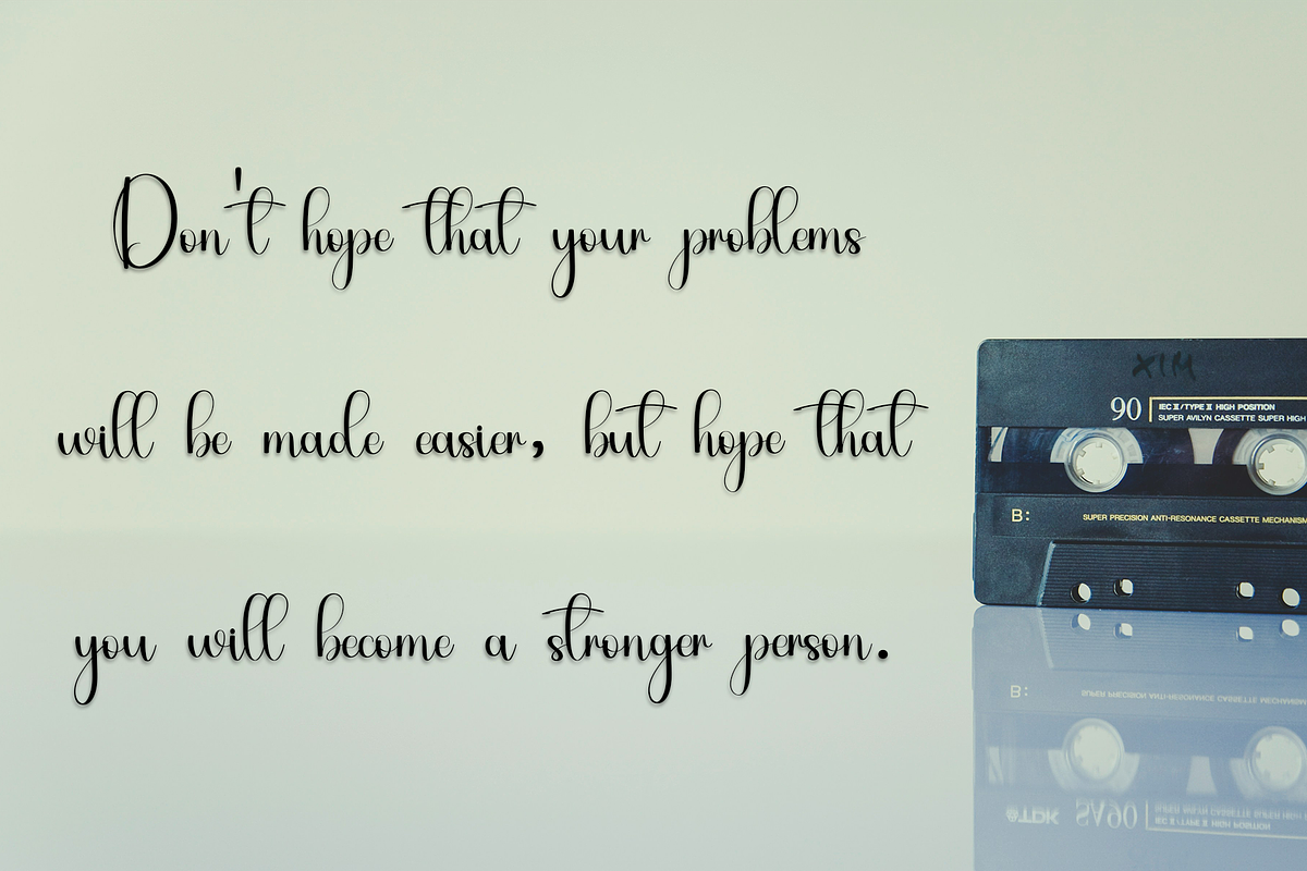 Timing, a Handwritten Font by InermediaSTUDIO (Photo 7 of 7)