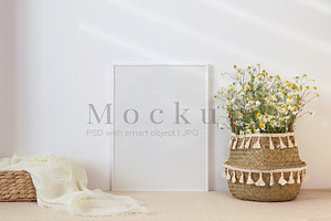 Photo Frame Mockup 3x4 Daisies