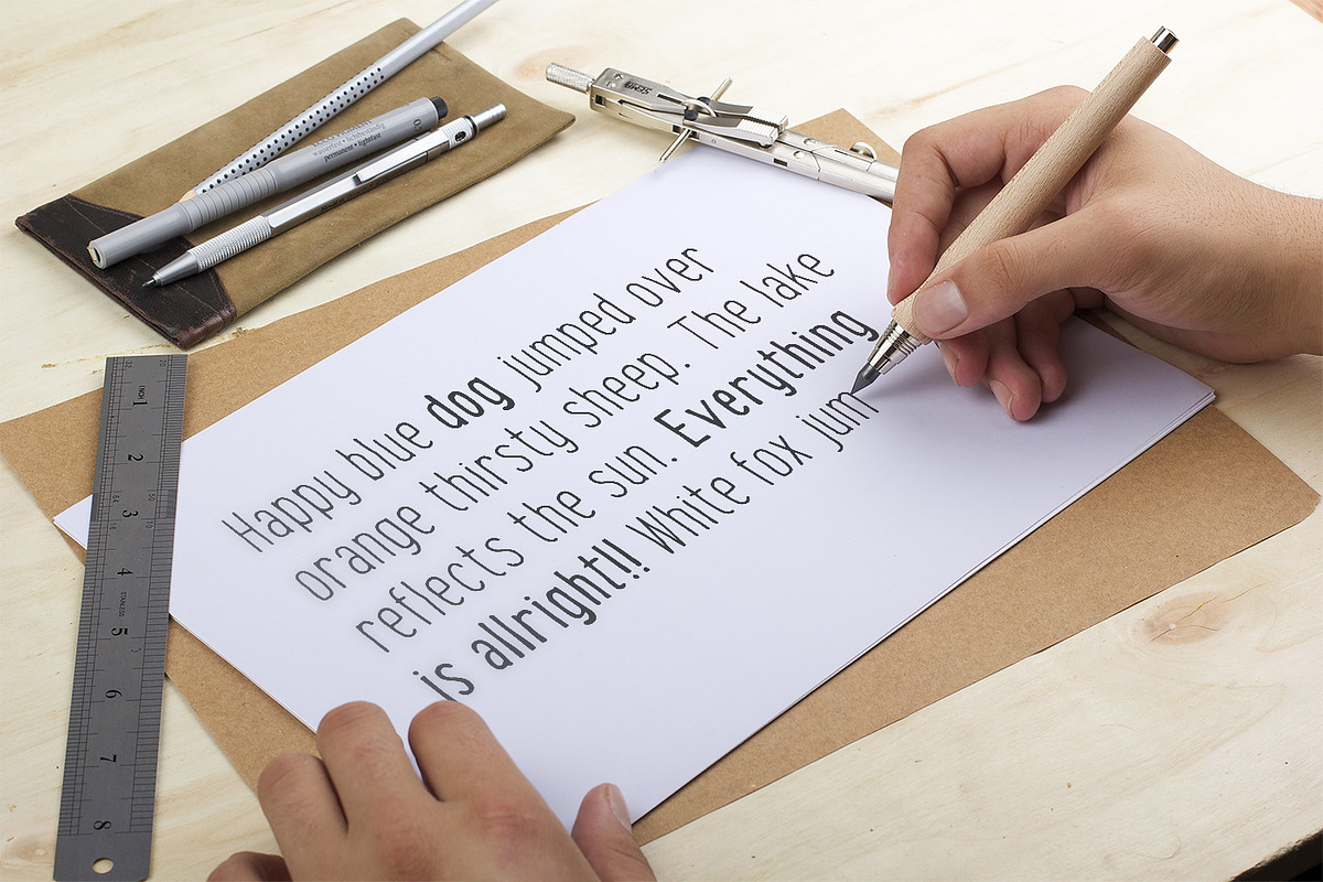 Handy - the hand drawn font preview 4