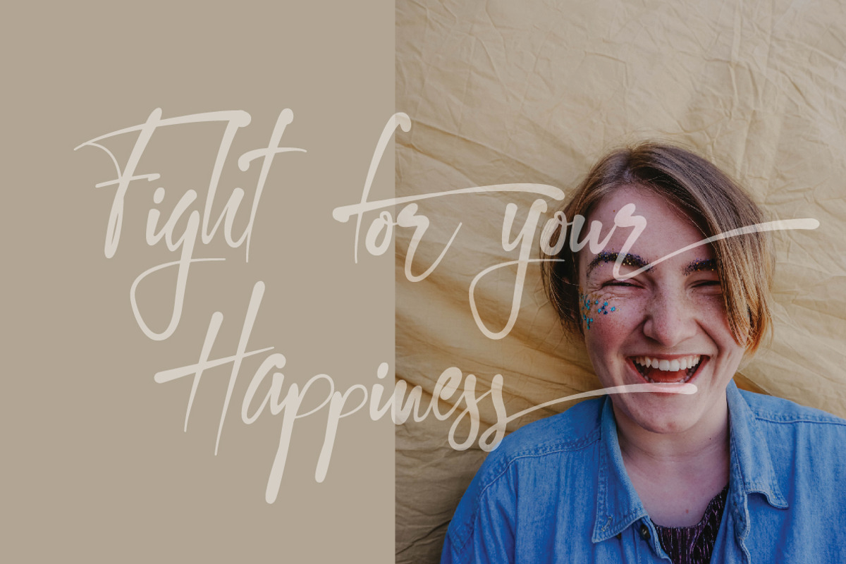 Kallem - Script Font, a Script Font by zelow type (Photo 11 of 14)